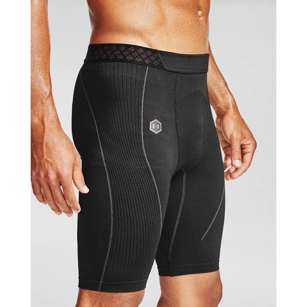 Under Armour Black Compression Shorts - Picture 4 of 4